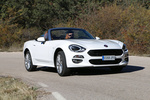 Fiat 124 Spider 1.4 103 kW (140 CV) Lusso Descapotable Bianco Gelato Exterior Lateral-Frontal 2 puertas