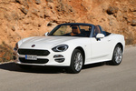 Fiat 124 Spider 1.4 103 kW (140 CV) Lusso Descapotable Bianco Gelato Exterior Frontal-Lateral 2 puertas
