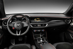 Alfa Romeo Stelvio Quadrifoglio Quadrifoglio Todo terreno Interior Salpicadero 5 puertas