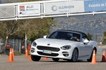 Fiat 124 Spider 1.4 103 kW (140 CV) Lusso Descapotable Bianco Gelato Exterior Frontal-Lateral 2 puertas