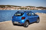 Dacia Sandero Sandero Stepway Stepway Trotamundos Turismo Azul Turquesa Exterior Posterior-Lateral 5 puertas