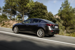 Mazda Mazda3 Gama SportSedan Luxury Premium Turismo Machine Grey Exterior Lateral 4 puertas