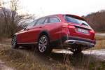 Mercedes-Benz Clase E E 220 d 4MATIC All-Terrain All-Terrain Turismo familiar Designo Hyacinth Red Metallic Exterior Lateral-Posterior 5 puertas