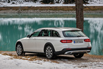 Mercedes-Benz Clase E E 220 d 4MATIC All-Terrain All-Terrain Turismo familiar Exterior Lateral-Frontal 5 puertas