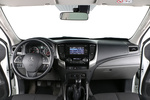 Mitsubishi L200 D/C 250 DI-D Motion Pick up Interior Salpicadero 4 puertas