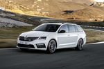 Skoda Octavia RS Combi RS Turismo familiar Blanco Luna Metalizado Exterior Frontal-Lateral 5 puertas