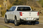 Mitsubishi L200 D/C 250 DI-D Motion Pick up Exterior Lateral-Posterior 4 puertas
