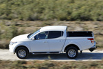 Mitsubishi L200 D/C 250 DI-D Motion Pick up Exterior Lateral 4 puertas