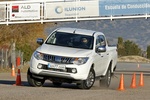 Mitsubishi L200 D/C 250 DI-D Motion Pick up Exterior Frontal-Lateral 4 puertas