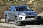 Toyota Hilux 2.4 150D 4x4 Aut VXL Pick up Exterior Lateral-Frontal 4 puertas