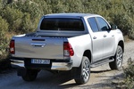 Toyota Hilux 2.4 150D 4x4 Aut VXL Pick up Exterior Posterior-Lateral 4 puertas