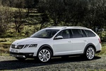Skoda Scout Turismo familiar Blanco Exterior Frontal-Lateral 5 puertas