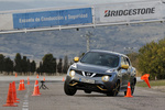 Nissan Juke DIG-T 115 CV 4x2 Tekna Todo terreno Gris con paquete Amarillo San Diego Exterior Frontal 5 puertas