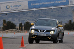 Nissan Juke DIG-T 115 CV 4x2 Tekna Todo terreno Gris con paquete Amarillo San Diego Exterior Frontal 5 puertas