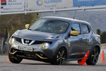 Nissan Juke DIG-T 115 CV 4x2 Tekna Todo terreno Gris con paquete Amarillo San Diego Exterior Frontal 5 puertas