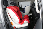 Toyota Hilux 2.4 150D 4x4 Aut VXL Pick up Interior Silla infantil 4 puertas