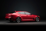 KIA Stinger  3.3 T-GDI 4x4 370 CV GT Turismo HiChroma Red Exterior Posterior-Lateral 5 puertas