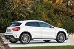 Mercedes-Benz GLA AMG GLA 45 4MATIC AMG GLA 45 4MATIC Todo terreno Blanco Cirra Exterior Lateral 5 puertas