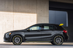 Mercedes-Benz GLA AMG GLA 45 4MATIC Yellow Night Edition AMG GLA 45 4MATIC Yellow Night Edition Todo terreno Negro Cosmos Metalizado Exterior Lateral 5 puertas
