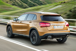 Mercedes-Benz GLA 220d 4MATIC Gama GLA Todo terreno Beis Ca&ntilde;&oacute;n Exterior Lateral-Posterior 5 puertas