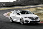 Skoda Octavia RS RS Turismo Blanco Luna Metalizado Exterior Lateral-Frontal 5 puertas