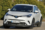 Toyota C-HR 1.8 Hybrid Advance Todo terreno Blanco Perlado Exterior Frontal-Lateral 5 puertas