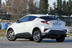 Toyota C-HR 1.8 Hybrid Advance Todo terreno Blanco Perlado Exterior Lateral-Posterior 5 puertas