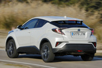 Toyota C-HR 1.8 Hybrid Advance Todo terreno Blanco Perlado Exterior Lateral-Posterior 5 puertas