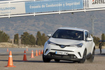 Toyota C-HR 1.8 Hybrid Advance Todo terreno Blanco Perlado Exterior Frontal 5 puertas