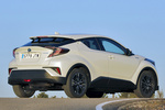 Toyota C-HR 1.8 Hybrid Advance Todo terreno Blanco Perlado Exterior Posterior-Lateral 5 puertas