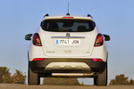 Opel Mokka X 1.6 CDTI 136 CV 4x2 Aut. Excellence Todo terreno Blanco Alpino Exterior Frontal 5 puertas