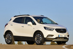 Opel Mokka X 1.6 CDTI 136 CV 4x2 Aut. Excellence Todo terreno Blanco Alpino Exterior Frontal-Lateral 5 puertas