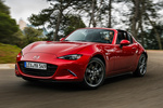 Mazda MX-5 RF 2.0 160 CV i-Stop RF Luxury Pack Sport Descapotable Red Soul Exterior Frontal-Lateral 2 puertas