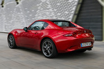 Mazda MX-5 RF 2.0 160 CV i-Stop RF Luxury Pack Sport Descapotable Red Soul Exterior Lateral-Posterior 2 puertas