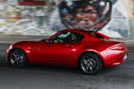 Mazda MX-5 RF 2.0 160 CV i-Stop RF Luxury Pack Sport Descapotable Red Soul Exterior Lateral 2 puertas