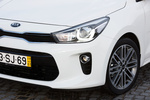 KIA Rio Gama Rio Gama Rio Turismo Clear White Exterior Faro 5 puertas