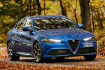 Alfa Romeo Giulia Veloce Veloce Turismo Azul Misano Exterior Lateral-Frontal 4 puertas