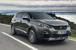 Peugeot 5008 2.0 BlueHDi 180 S GT Todo terreno Gris Amazonite Exterior Lateral-Frontal 5 puertas