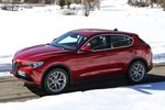 Alfa Romeo Stelvio Gama Stelvio Gama Stelvio Todo terreno Exterior Frontal-Lateral 5 puertas