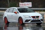 SEAT Le&oacute;n ST CUPRA 2.0 TSI 221 kW (300 CV) 4Drive DSG-7 Start ST CUPRA Turismo familiar Exterior Lateral-Frontal 5 puertas