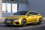 Volkswagen Arteon R-Line Turismo Amarillo C&uacute;rcuma metalizado Exterior Lateral-Frontal 5 puertas