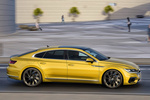 Volkswagen Arteon R-Line Turismo Amarillo C&uacute;rcuma metalizado Exterior Lateral 5 puertas