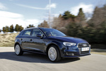 Audi A3 1.6 TDI 110 CV S tronic Gama A3 Sportback Turismo Azul Ara Exterior Lateral-Frontal 5 puertas