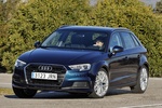 Audi A3 1.6 TDI 110 CV S tronic Gama A3 Sportback Turismo Azul Ara Exterior Frontal-Lateral 5 puertas