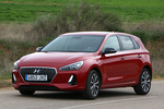 Hyundai i30 1.4 T-GDi 140 CV 7DCT Style Turismo Fiery Red Exterior Frontal-Lateral 5 puertas