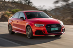 Audi A3 RS 3 Sedan RS 3 Sedan Turismo Misano Red Exterior Lateral-Frontal 4 puertas