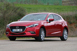 Mazda Mazda3 SKYACTIV-G 2.0 120 CV Luxury Turismo Soul Red Metallic Exterior Frontal-Lateral 5 puertas