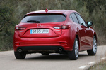 Mazda Mazda3 SKYACTIV-G 2.0 120 CV Luxury Turismo Soul Red Metallic Exterior Posterior-Lateral 5 puertas