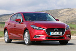 Mazda Mazda3 SKYACTIV-G 2.0 120 CV Luxury Turismo Soul Red Metallic Exterior Lateral-Frontal 5 puertas