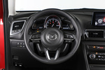Mazda Mazda3 SKYACTIV-G 2.0 120 CV Luxury (con Pack Safety Cuero) Turismo Interior Volante 5 puertas